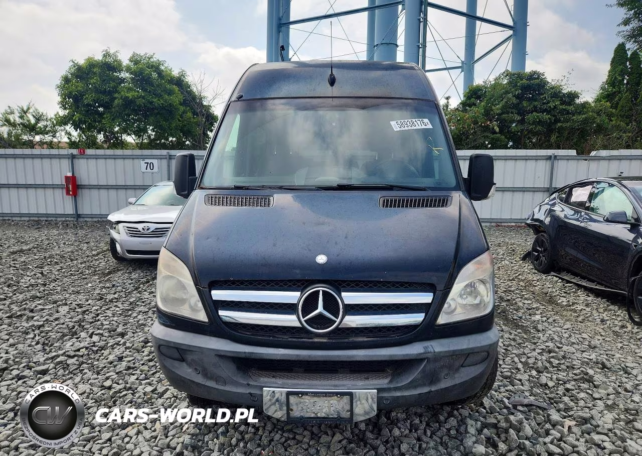 2010 Mercedes-Benz Sprinter 2500 VIN:WDZPE7CCXA5478817 - 5