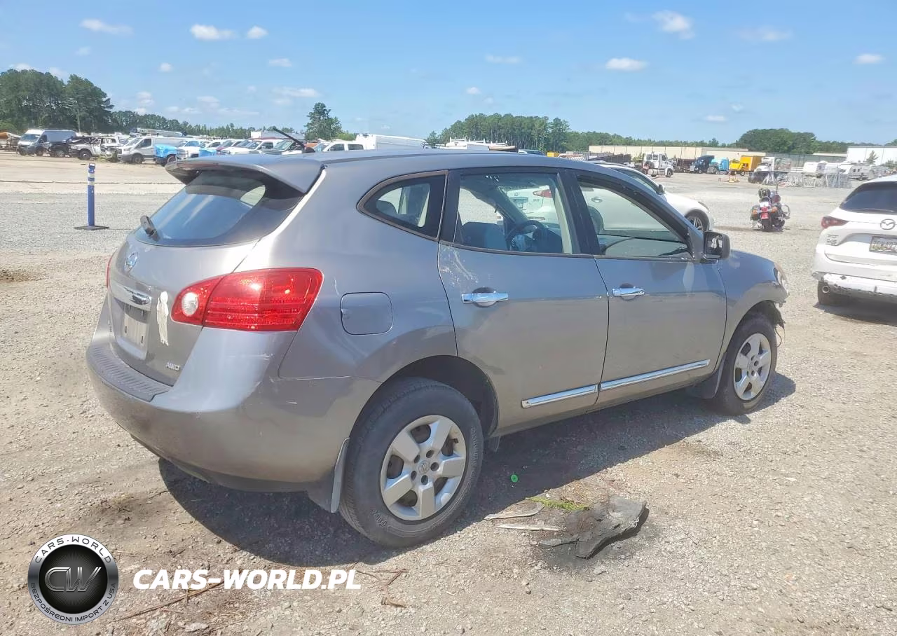 2013 Nissan Rogue S VIN:JN8AS5MV7DW100590 - 3