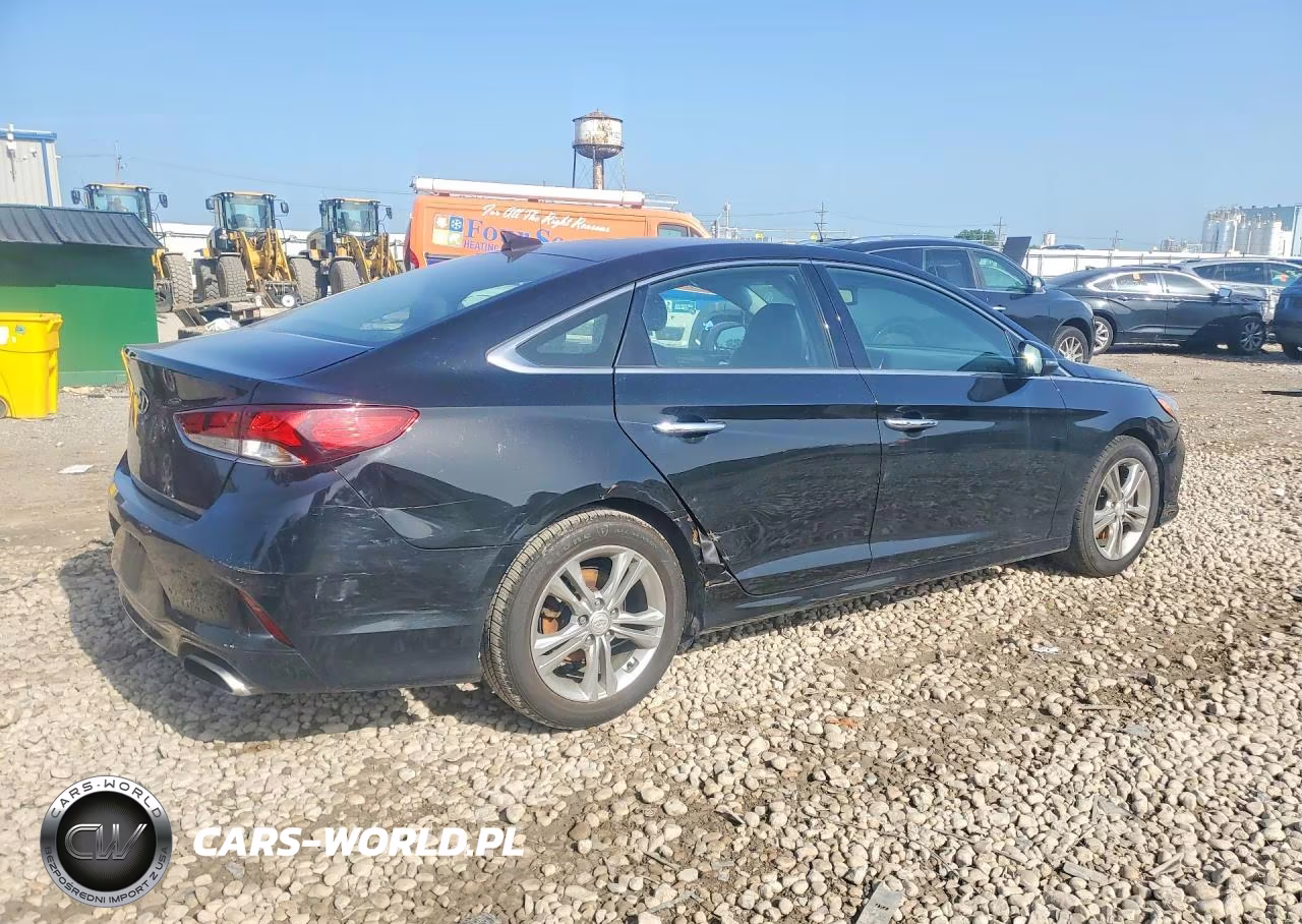 2018 Hyundai Sonata Limited VIN:5NPE34AF5JH686290 - 3