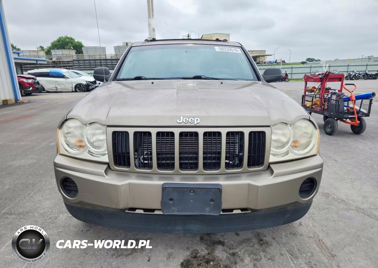 2005 Jeep Grand Cherokee Laredo VIN:1J4GR48K85C640703 - 5