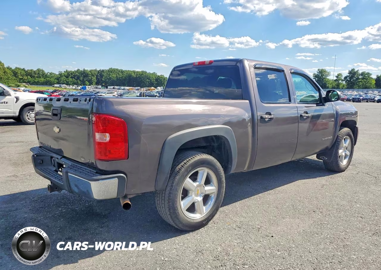 2010 Chevrolet Silverado K1500 Ls VIN:3GCRKREA8AG266614 - 3
