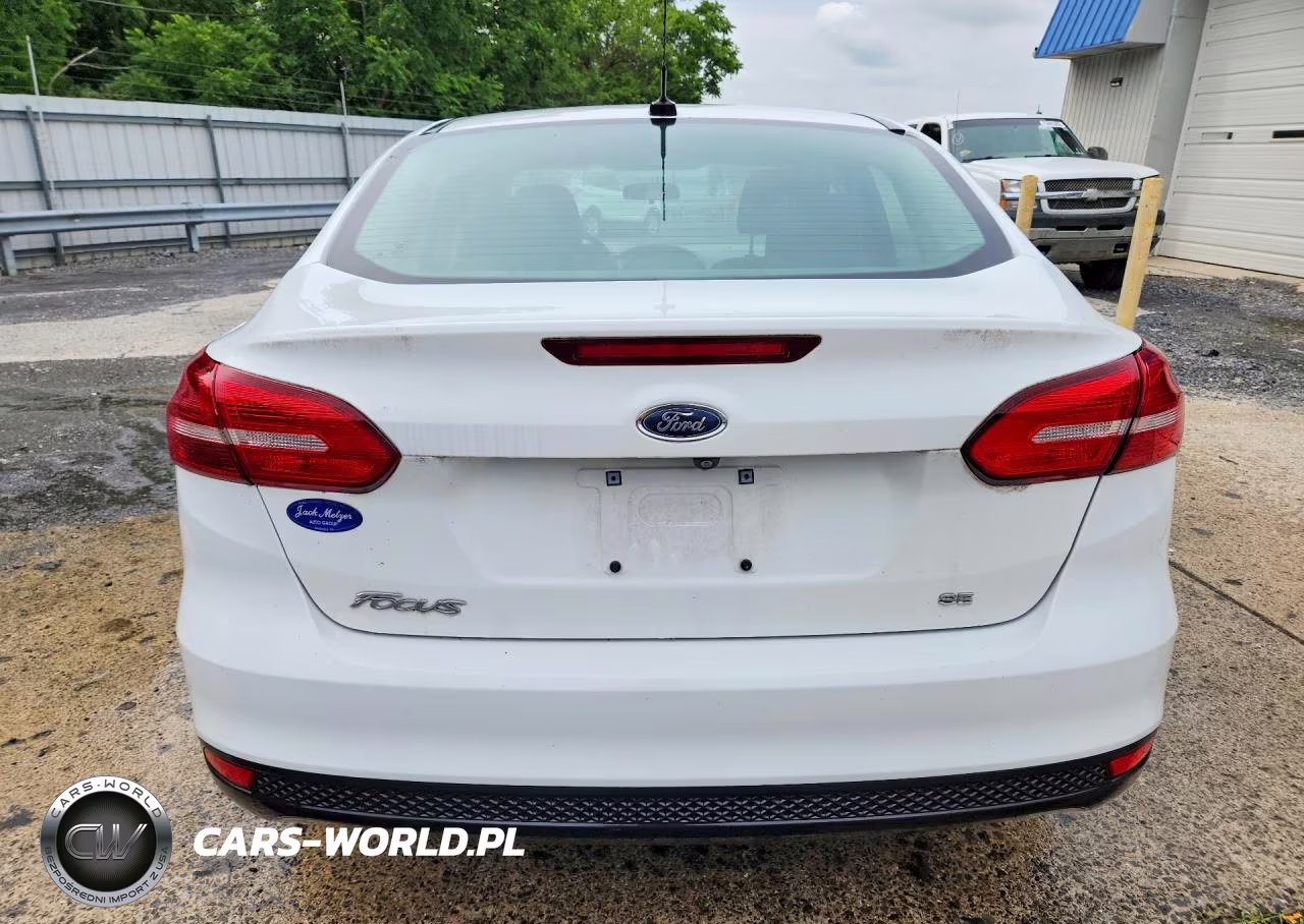 2018 Ford Focus Se VIN:1FADP3F22JL236937 - 6