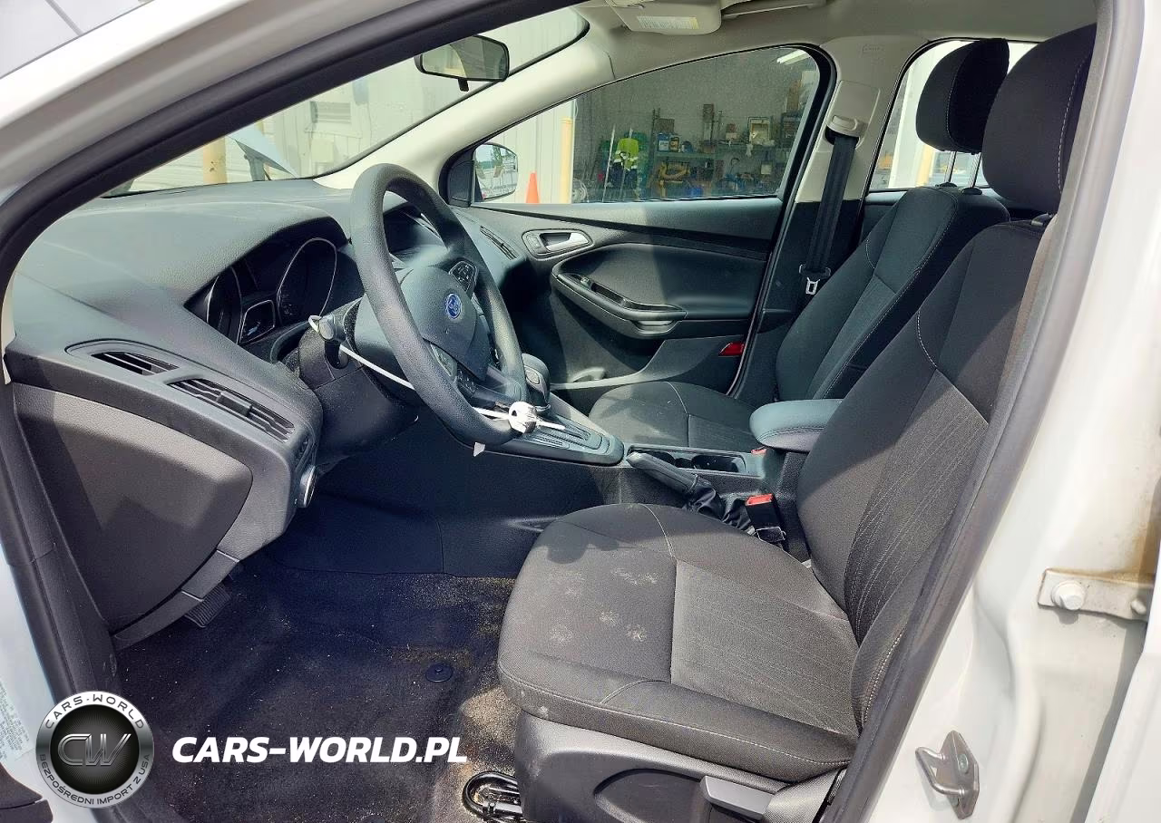 2018 Ford Focus Se VIN:1FADP3F22JL236937 - 7