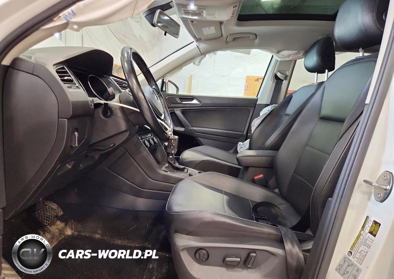 2018 Volkswagen Tiguan VIN:3VV2B7AX7JM151831 - 7