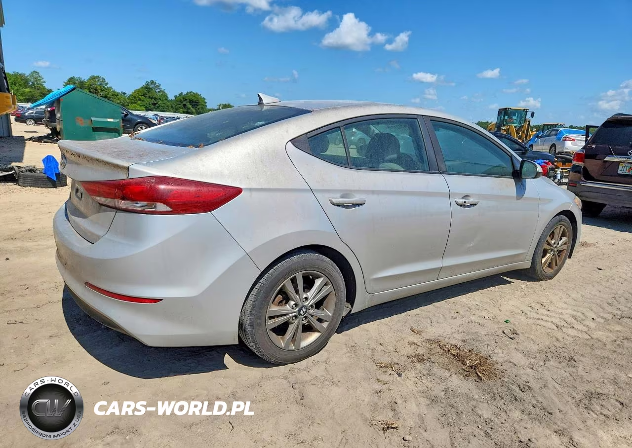 2018 Hyundai Elantra Value Edition VIN:KMHD84LF3JU493096 - 3