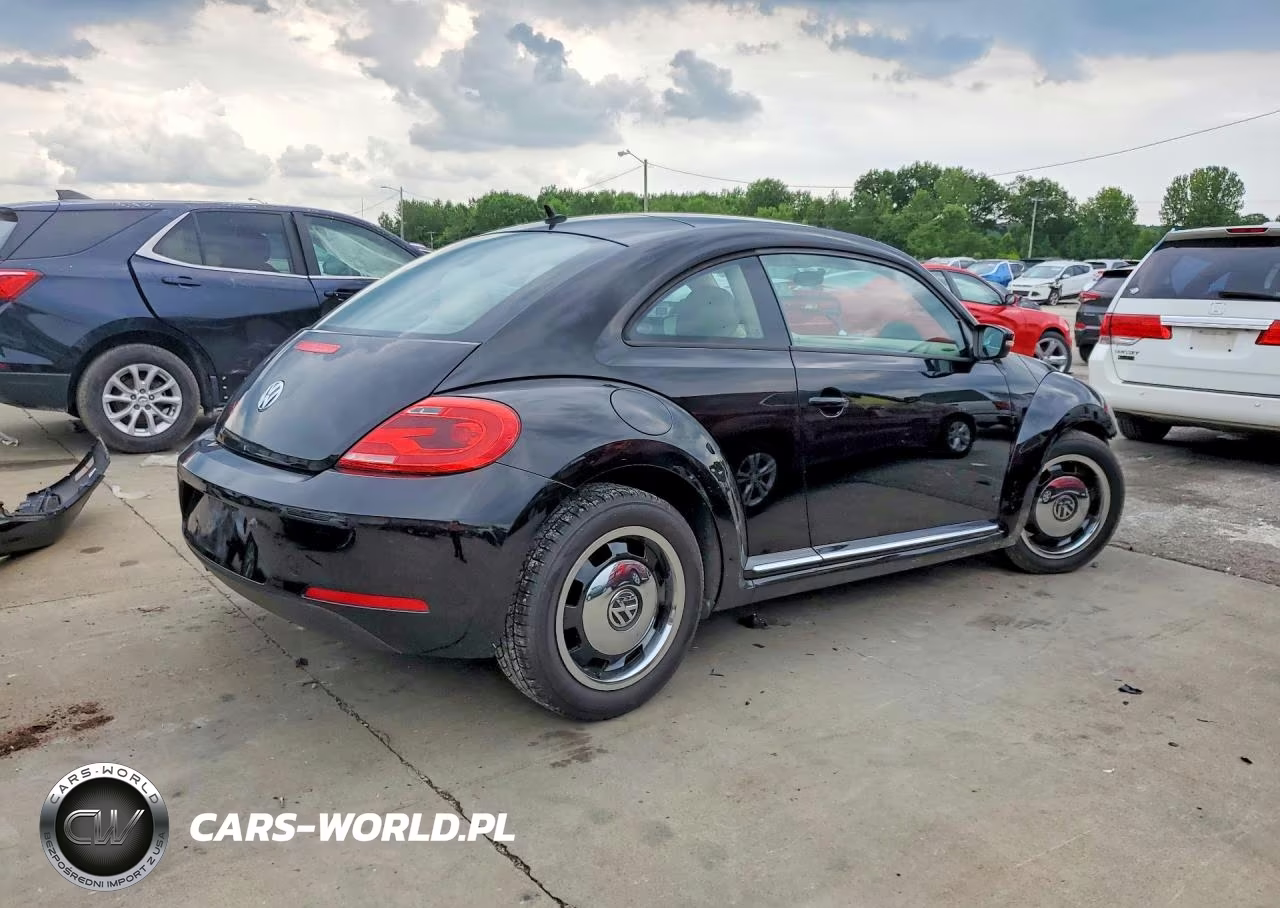 2013 Volkswagen Beetle VIN:3VWJP7AT9DM646803 - 3