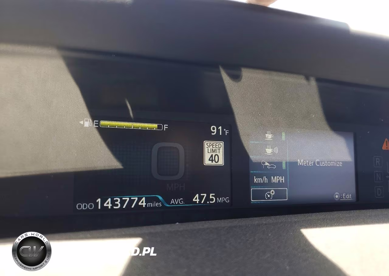 2021 Toyota Prius L Eco VIN:JTDKAMFU3M3127529 - 9