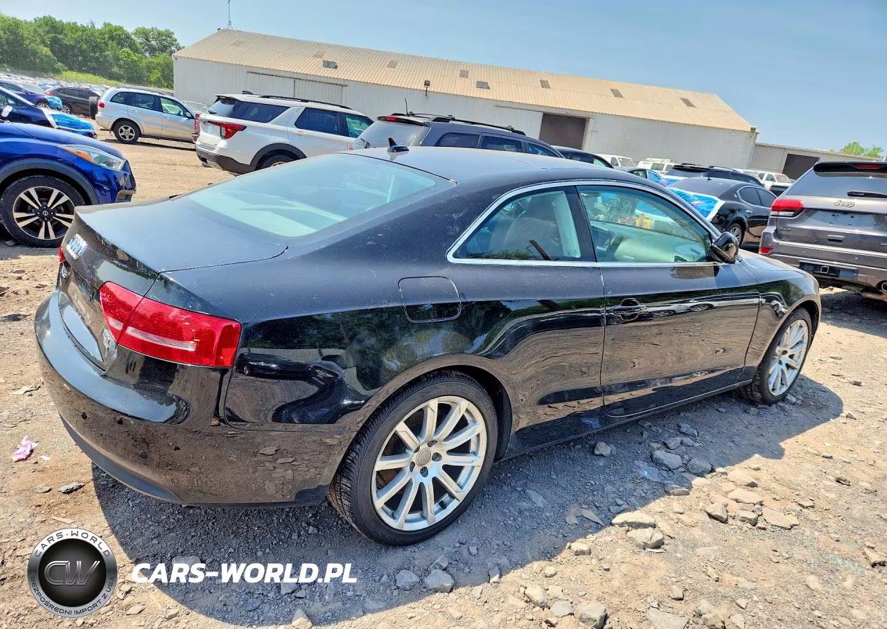 2011 Audi A5 Premium Plus VIN:WAULFAFR8BA009143 - 3