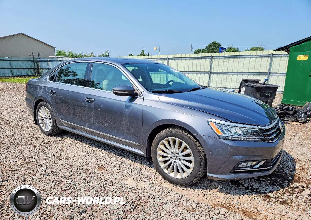 2016 Volkswagen Passat 2.0T Wagon Luxury VIN:1VWBT7A31GC070209 - 4
