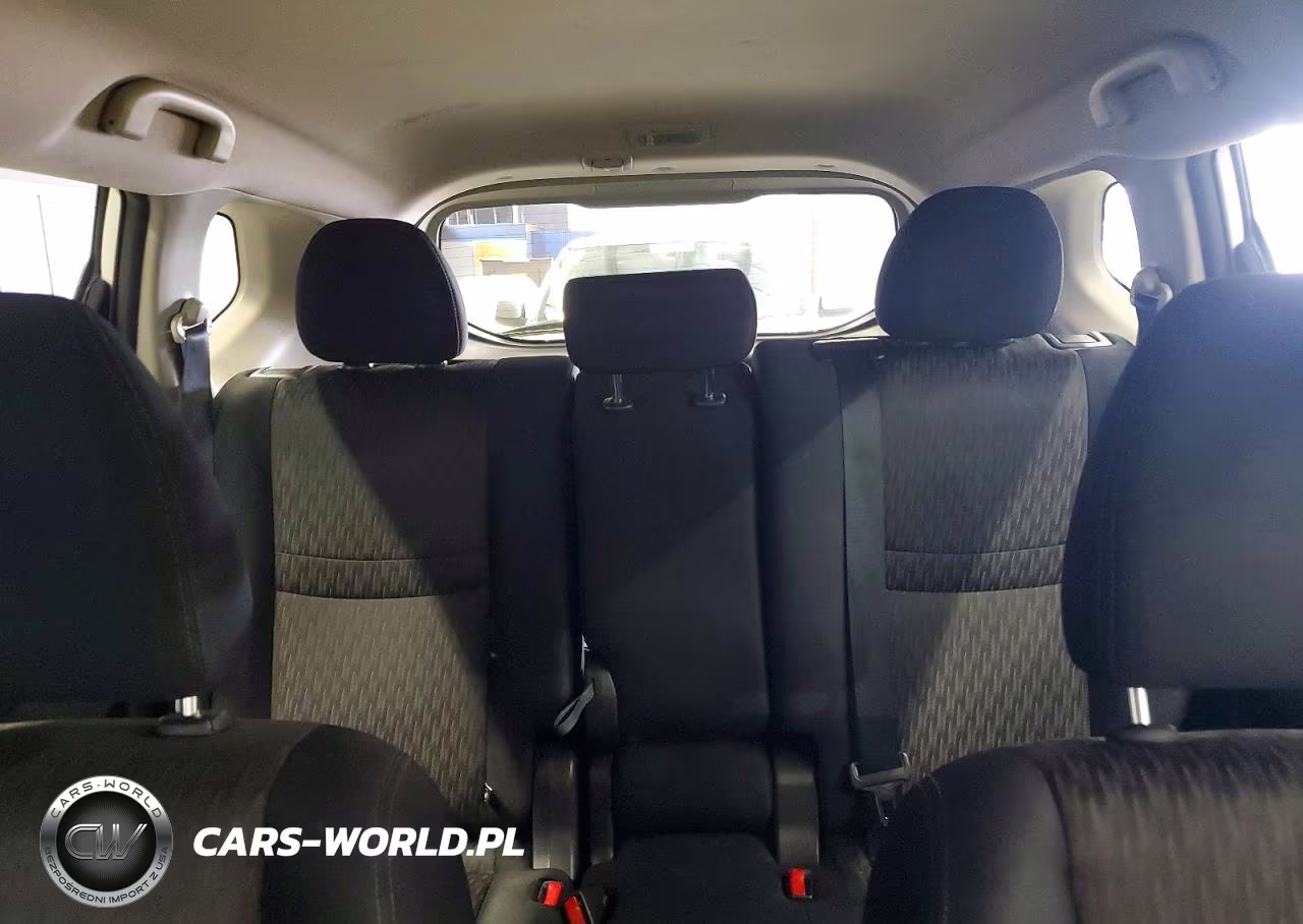 2017 Nissan Rogue S VIN:JN8AT2MV3HW014923 - 10