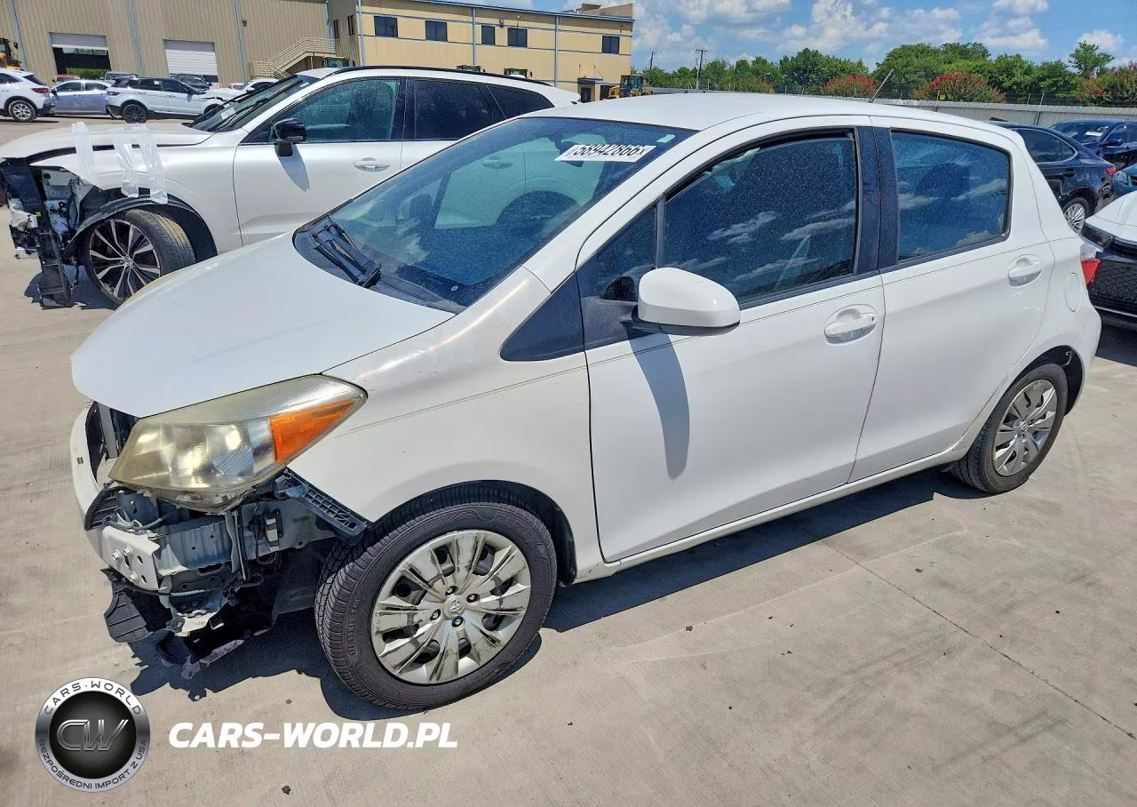 2012 Toyota Yaris 5-Door Le