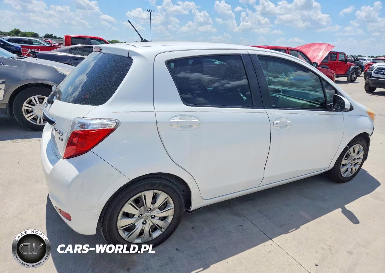 2012 Toyota Yaris 5-Door Le VIN:JTDKTUD34CD540492 - 3