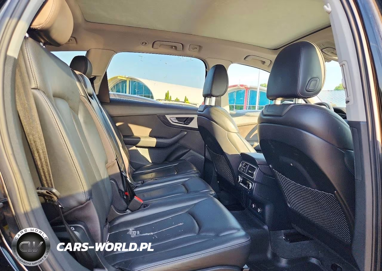 2018 Audi Q7 Prestige VIN:WA1VAAF70JD018094 - 11