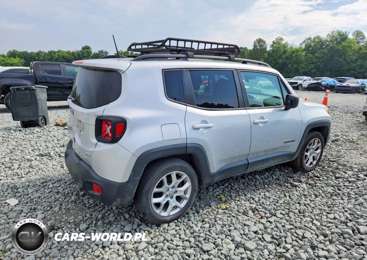 2018 Jeep Renegade Latitude VIN:ZACCJABB2JPJ40798 - 3
