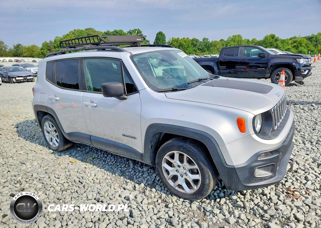 2018 Jeep Renegade Latitude VIN:ZACCJABB2JPJ40798 - 4