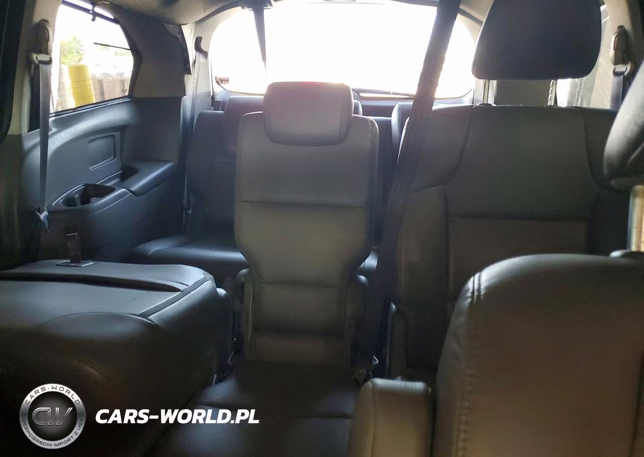 2015 Honda Odyssey Touring VIN:5FNRL5H91FB015048 - 10