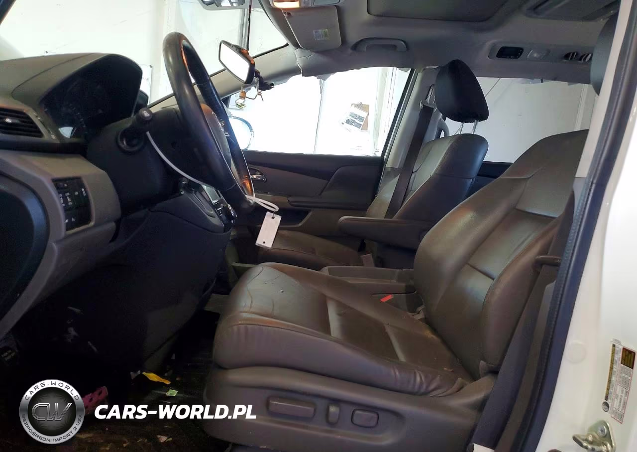 2015 Honda Odyssey Touring VIN:5FNRL5H91FB015048 - 7