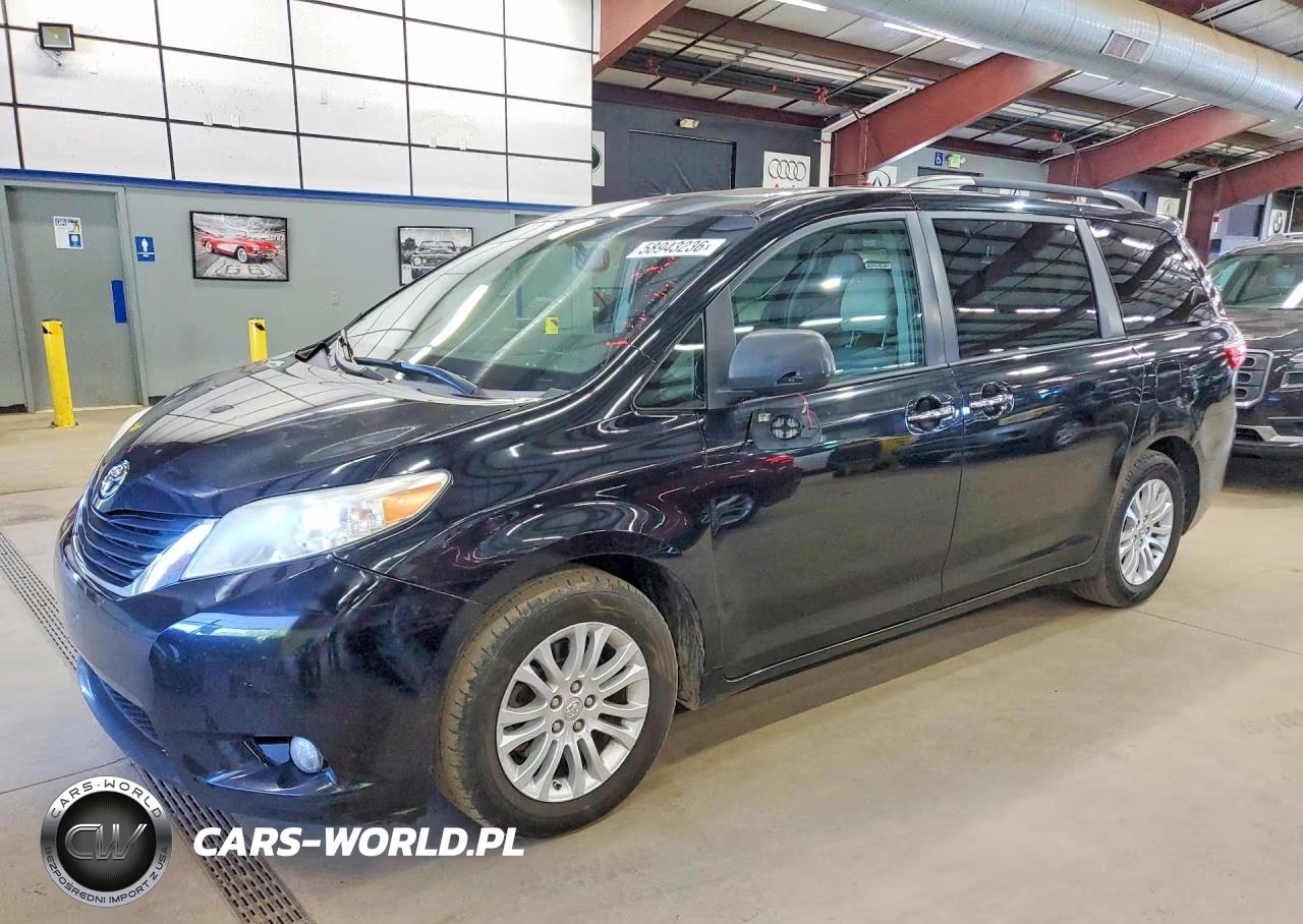 2017 Toyota Sienna Xle 8-Passenger – zdjęcie 1 z 13