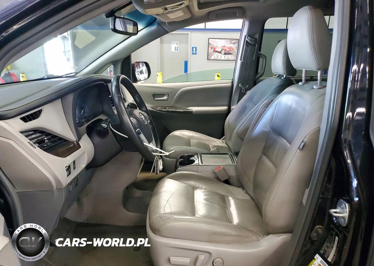 2017 Toyota Sienna Xle 8-Passenger VIN:5TDYZ3DC1HS823723 - 7