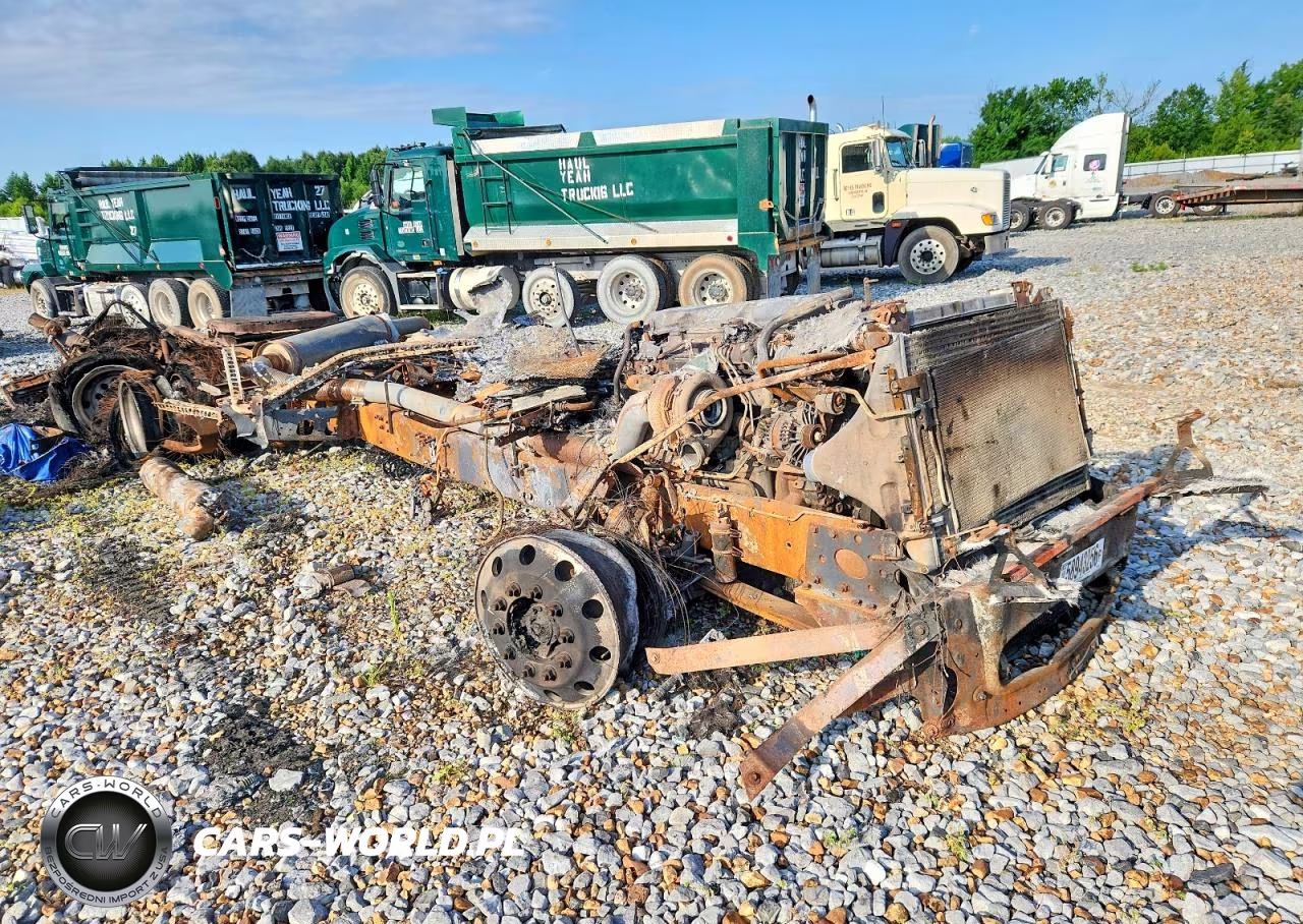 2007 Freightliner Conventional St120