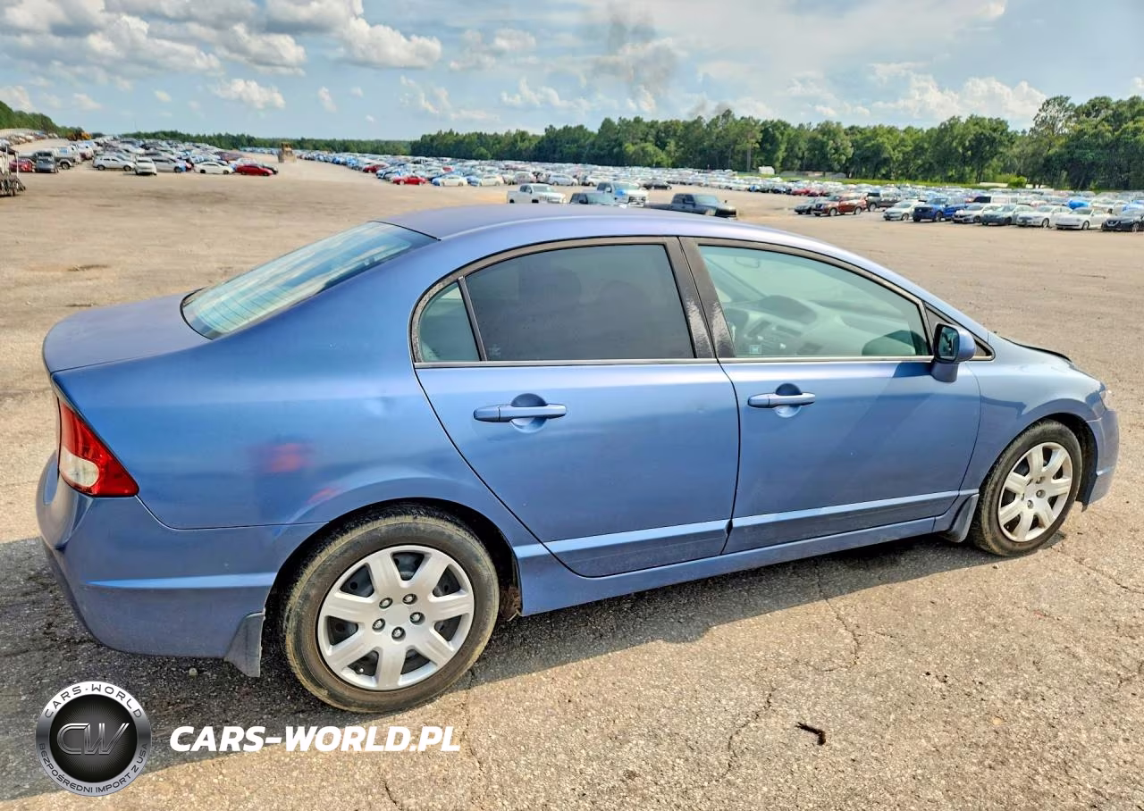 2011 Honda Civic 4D Lx VIN:2HGFA1F55BH510442 - 3