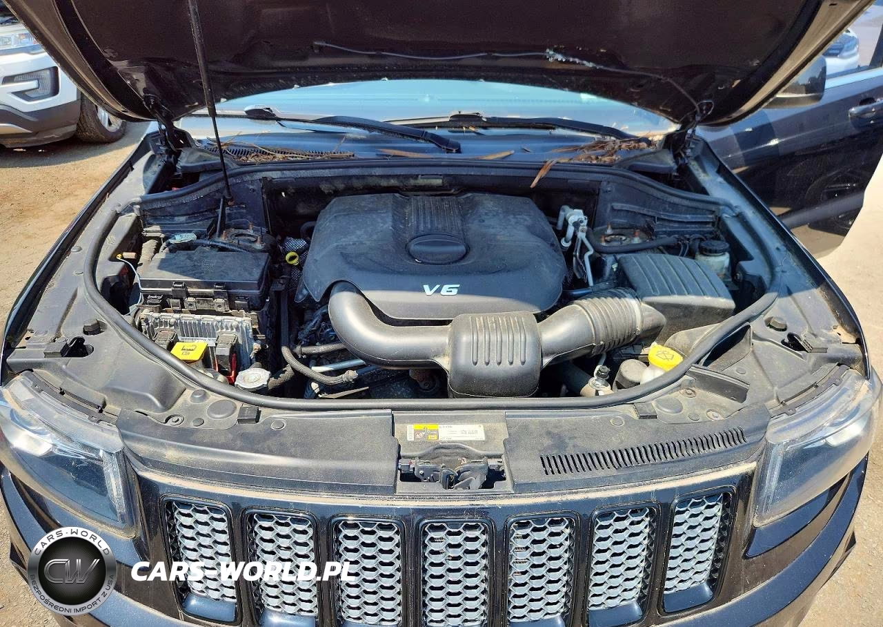 2014 Jeep Grand Cherokee Laredo VIN:1C4RJFAGXEC517220 - 12