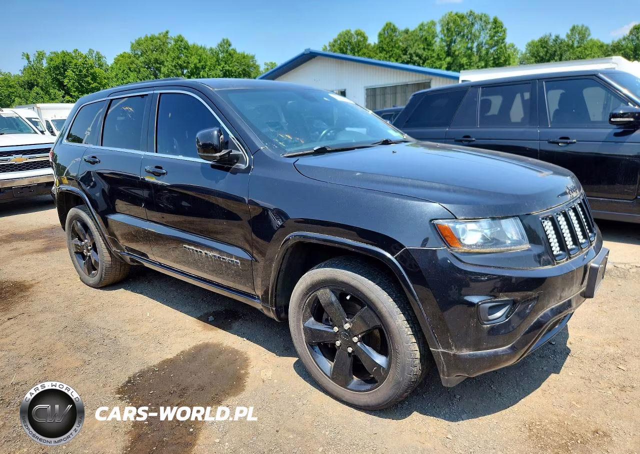 2014 Jeep Grand Cherokee Laredo VIN:1C4RJFAGXEC517220 - 4