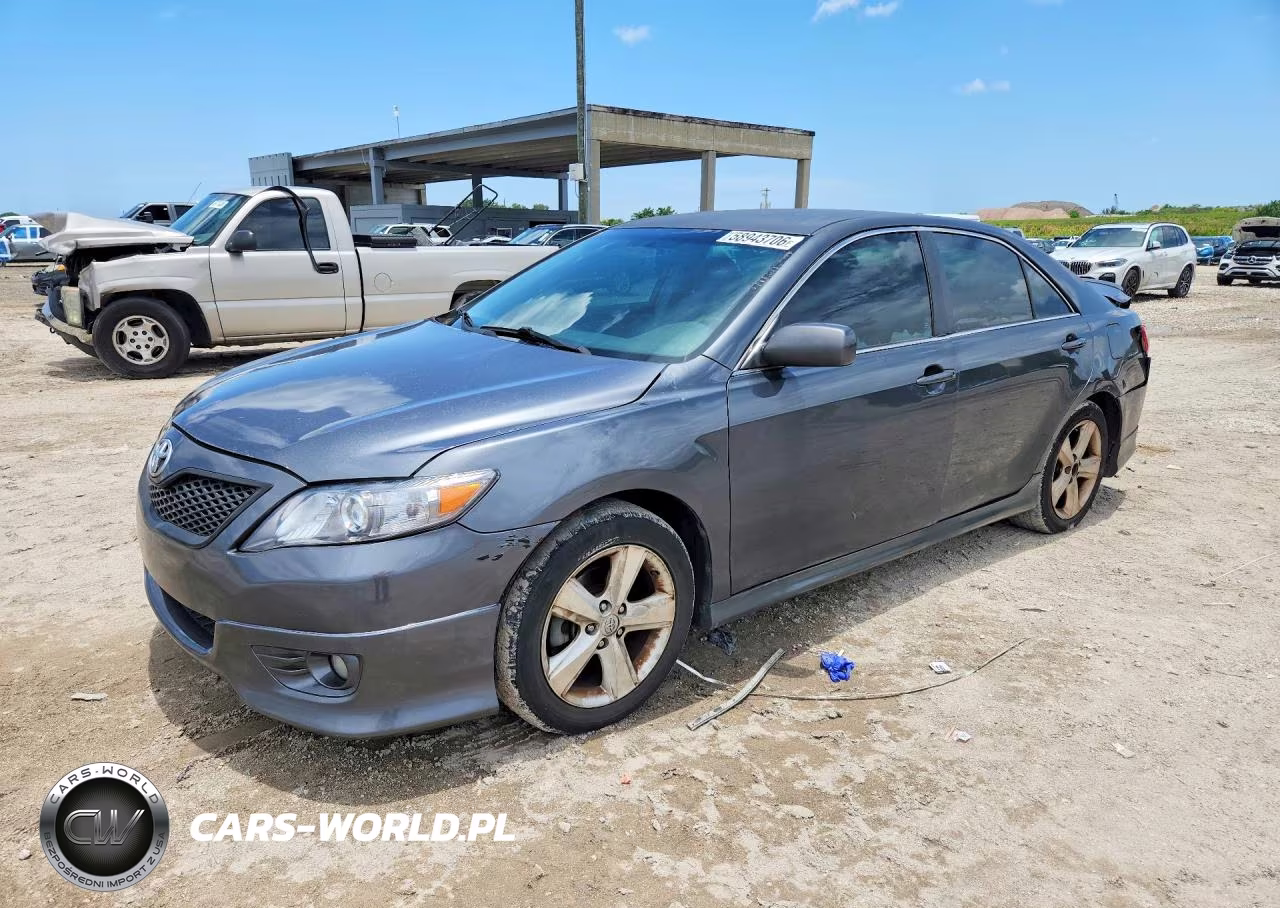 2010 Toyota Camry Se – zdjęcie 1 z 12
