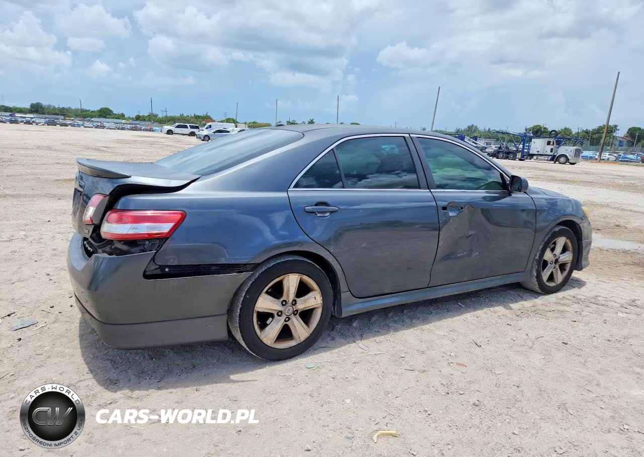 2010 Toyota Camry Se VIN:4T1BF3EK3AU098739 - 3