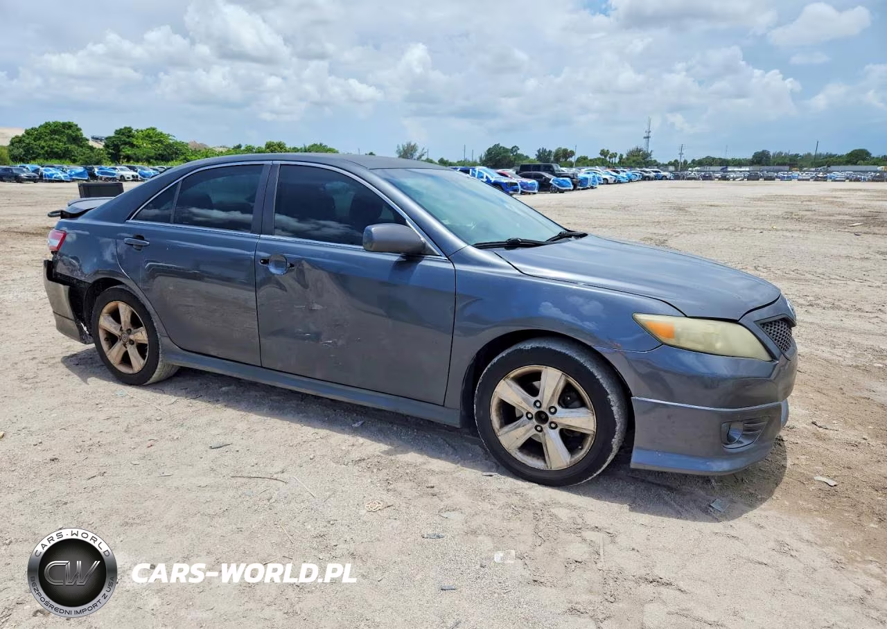 2010 Toyota Camry Se VIN:4T1BF3EK3AU098739 - 4
