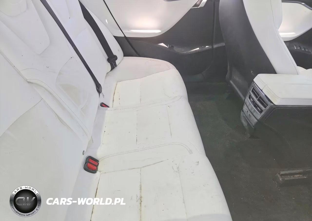 2020 Tesla Model S VIN:5YJSA1E27LF411326 - 10