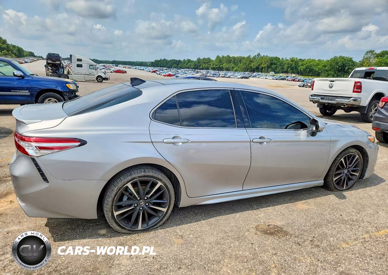 2020 Toyota Camry Xse VIN:4T1K61AK8LU858807 - 3