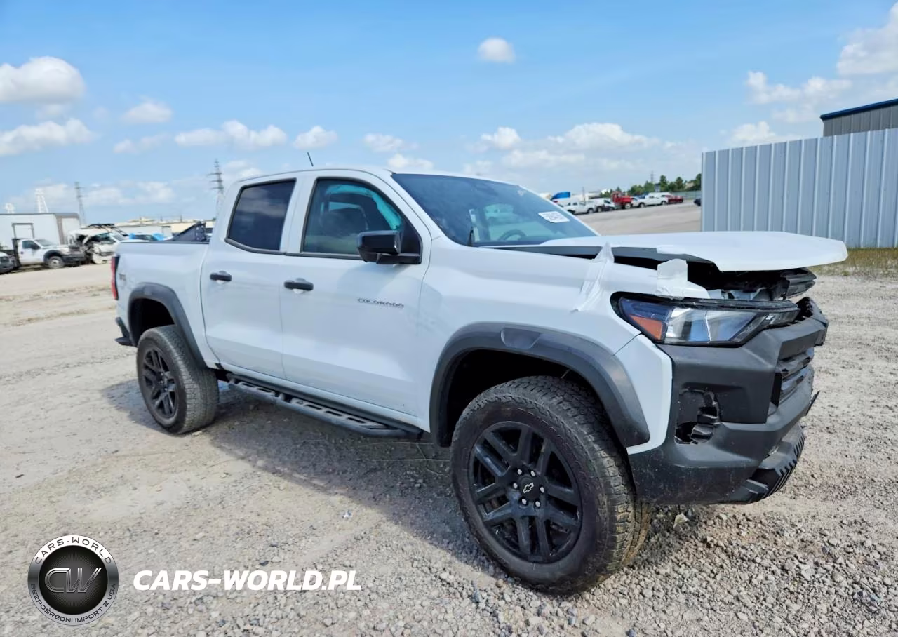 2024 Chevrolet Colorado Trail Boss VIN:1GCPTEEK9R1266881 - 4