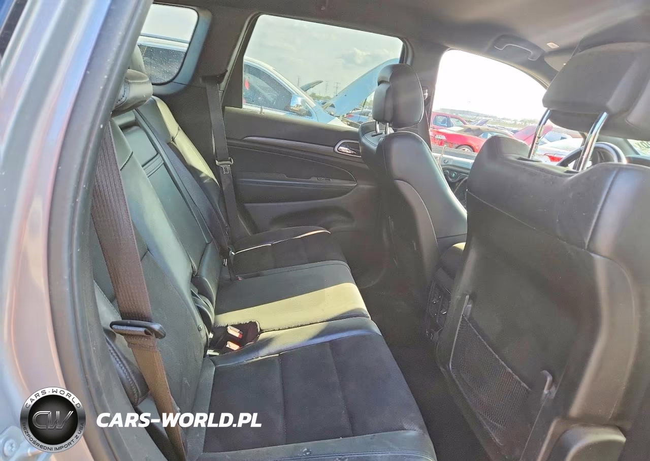 2020 Jeep Grand Cherokee Laredo VIN:1C4RJFAG7LC328523 - 10