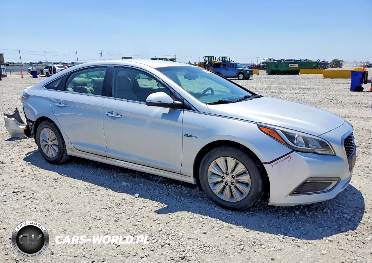 2017 Hyundai Sonata Hybrid Se VIN:KMHE24L39HA071003 - 4