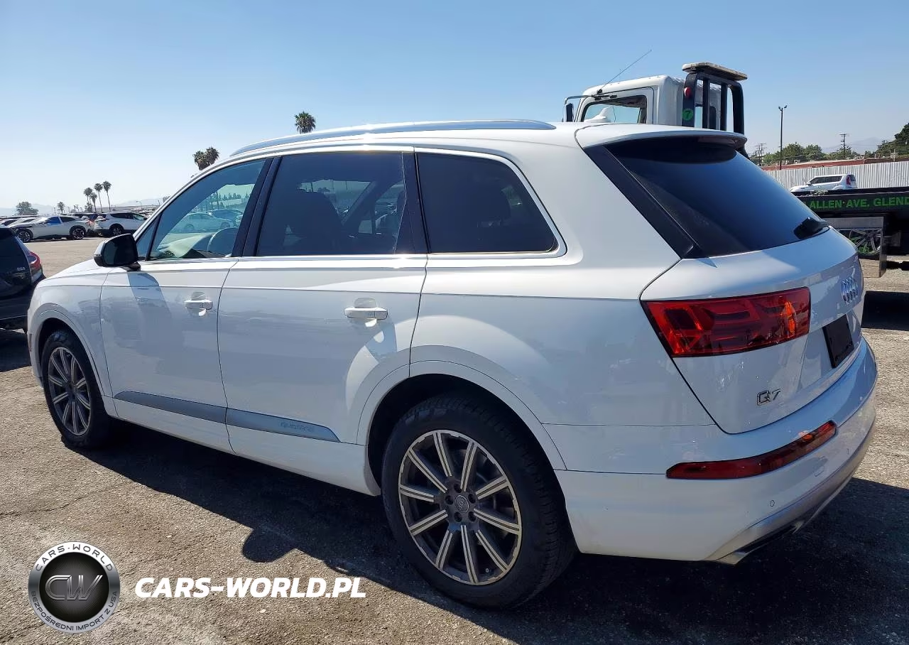 2018 Audi Q7 Premium Plus VIN:WA1LAAF74JD019630 - 2