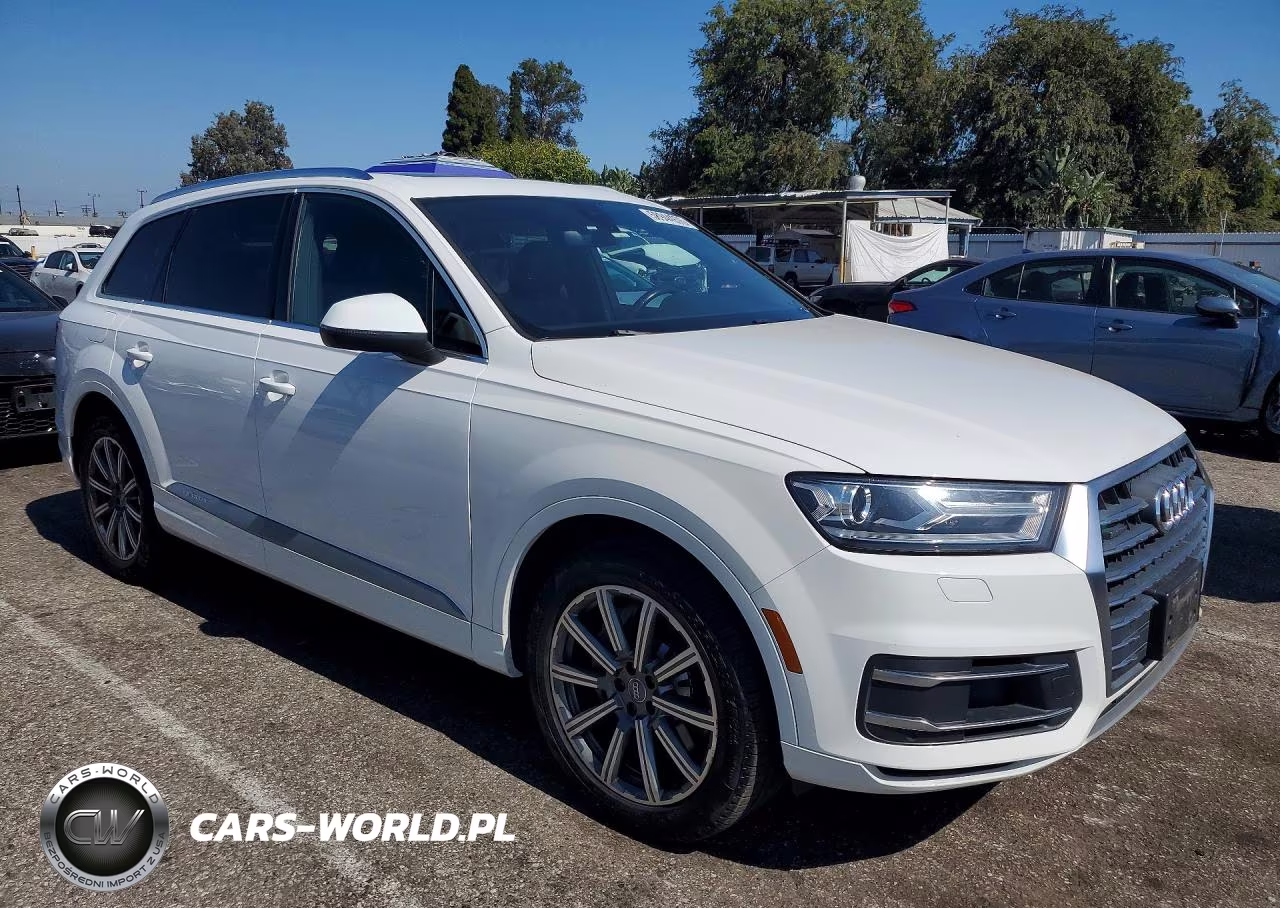 2018 Audi Q7 Premium Plus VIN:WA1LAAF74JD019630 - 4