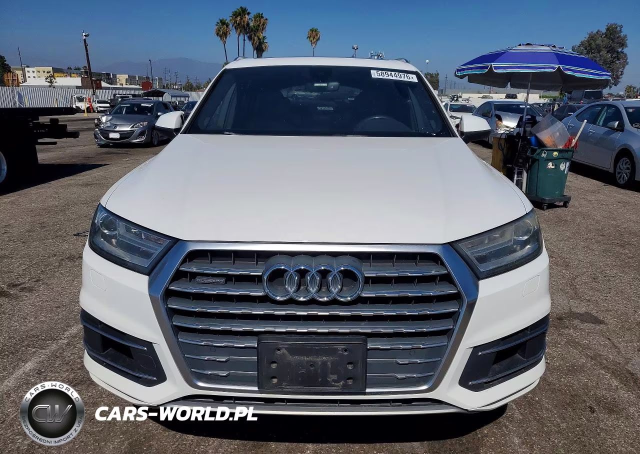 2018 Audi Q7 Premium Plus VIN:WA1LAAF74JD019630 - 5