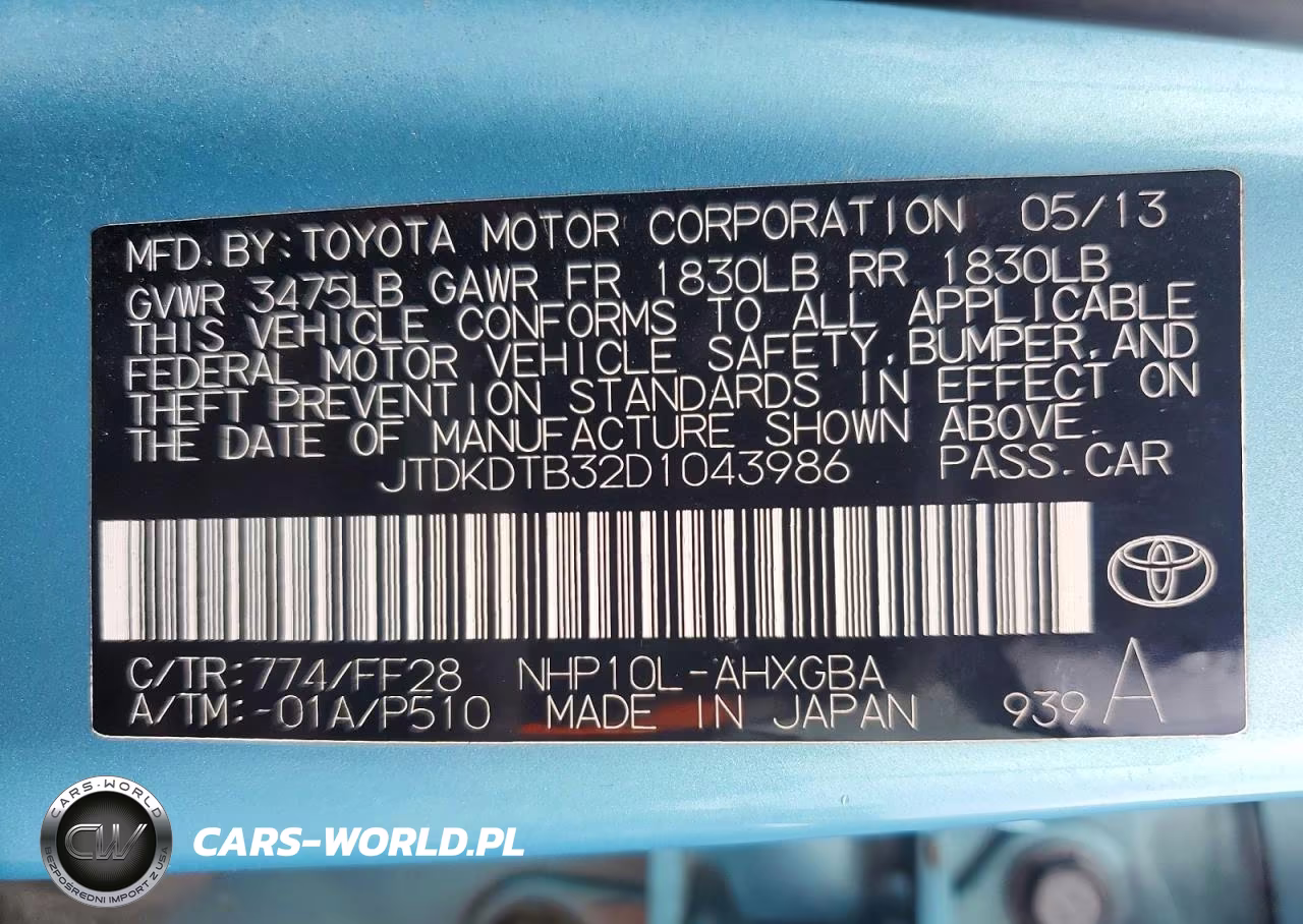2013 Toyota Prius C Three VIN:JTDKDTB32D1043986 - 12