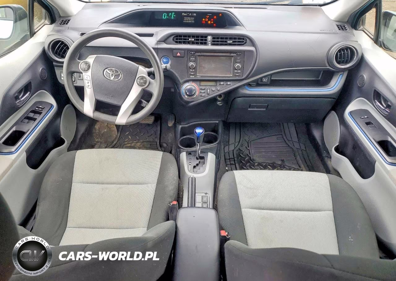 2013 Toyota Prius C Three VIN:JTDKDTB32D1043986 - 8