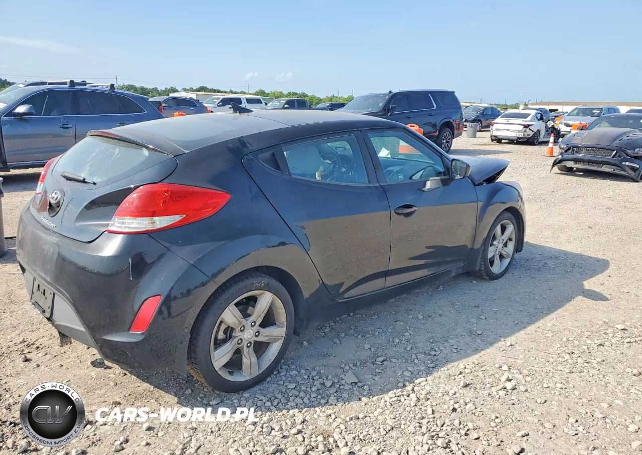 2013 Hyundai Veloster Base VIN:KMHTC6AD7DU086197 - 3