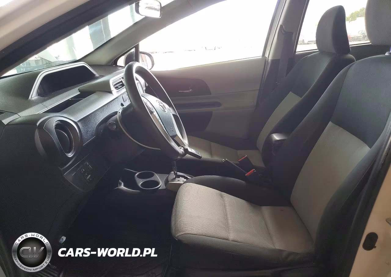 2012 Toyota Prius C Three VIN:JTDKDTB36C1505142 - 7