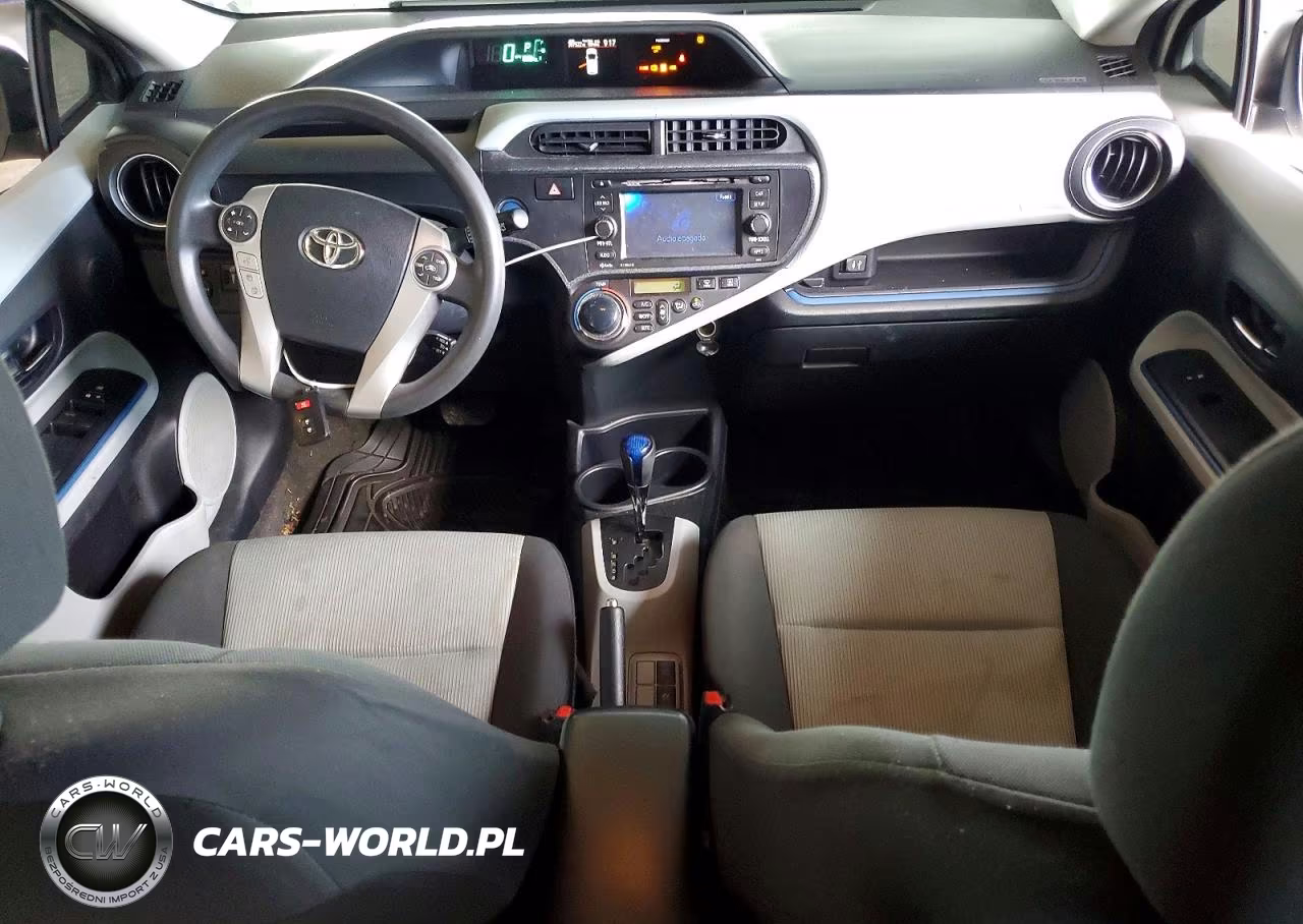 2012 Toyota Prius C Three VIN:JTDKDTB36C1505142 - 8