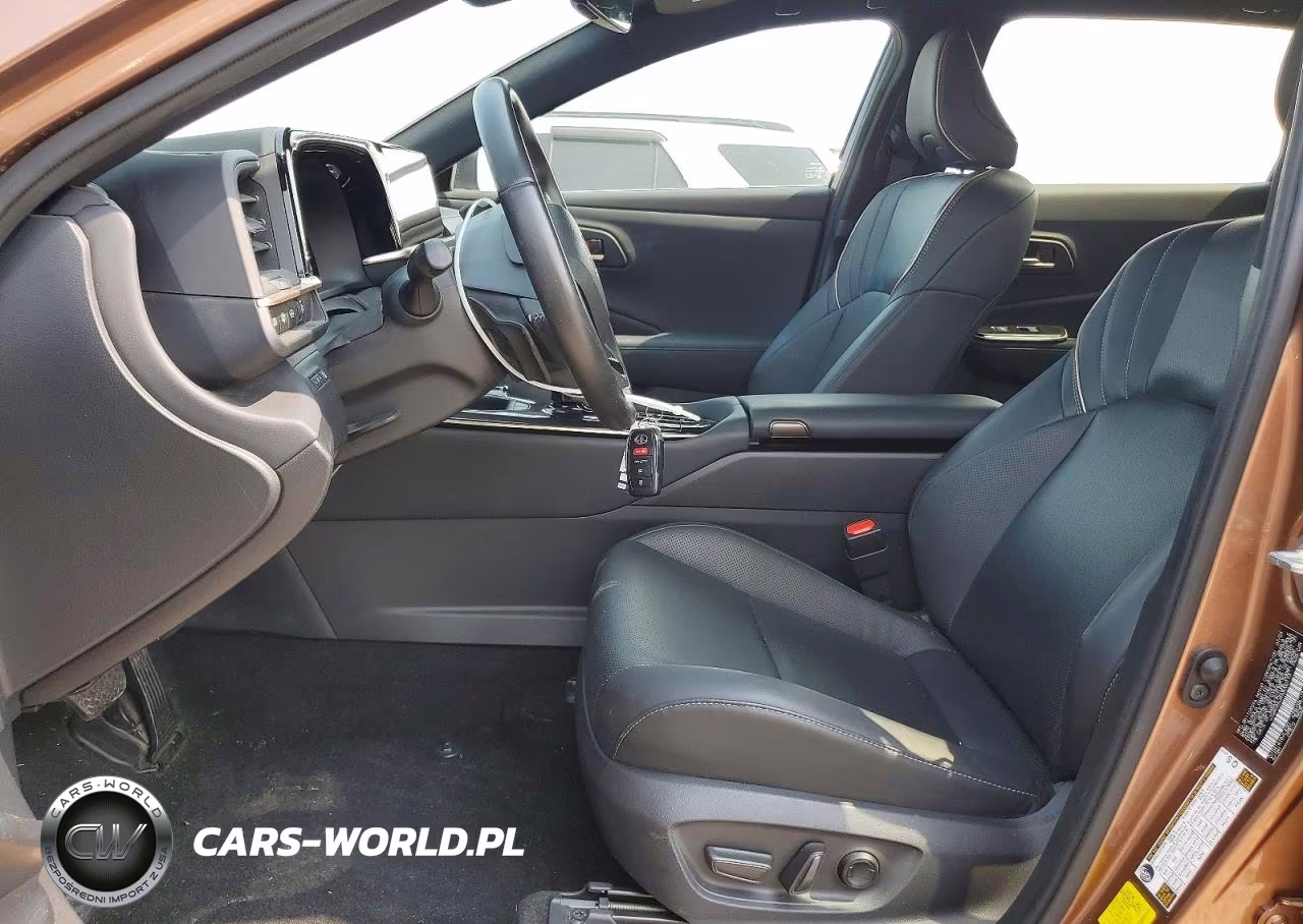 2025 Toyota Crown Signia Xle VIN:JTDACAAJ4S3000173 - 7