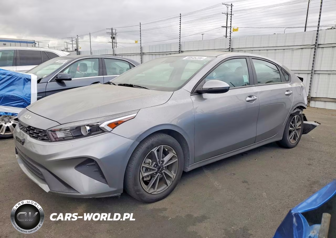 2023 Kia Forte Lxs – zdjęcie 1 z 12