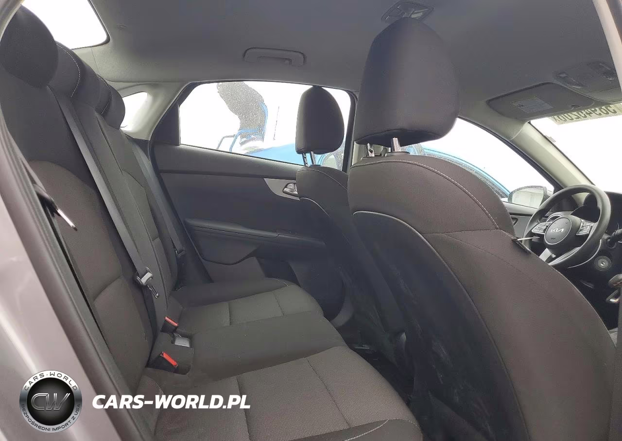 2023 Kia Forte Lxs VIN:3KPF24AD9PE683069 - 10