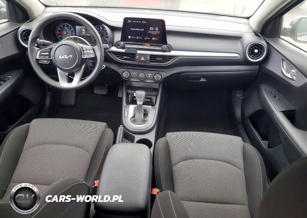 2023 Kia Forte Lxs VIN:3KPF24AD9PE683069 - 8