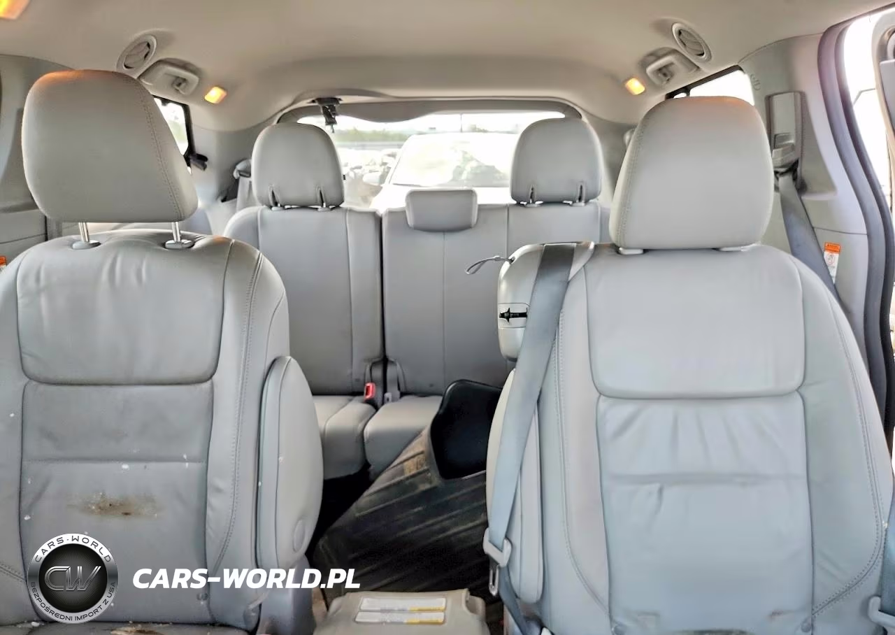 2017 Toyota Sienna Xle 8-Passenger VIN:5TDYZ3DC4HS831301 - 10