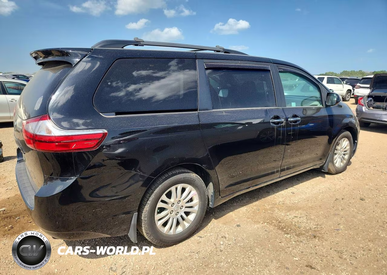 2017 Toyota Sienna Xle 8-Passenger VIN:5TDYZ3DC4HS831301 - 3
