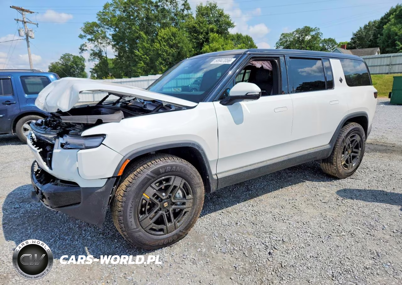 2025 Rivian R1S Adventure